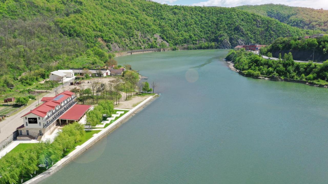 Vega Resort Restaurant & Lodge Orsova Exterior photo