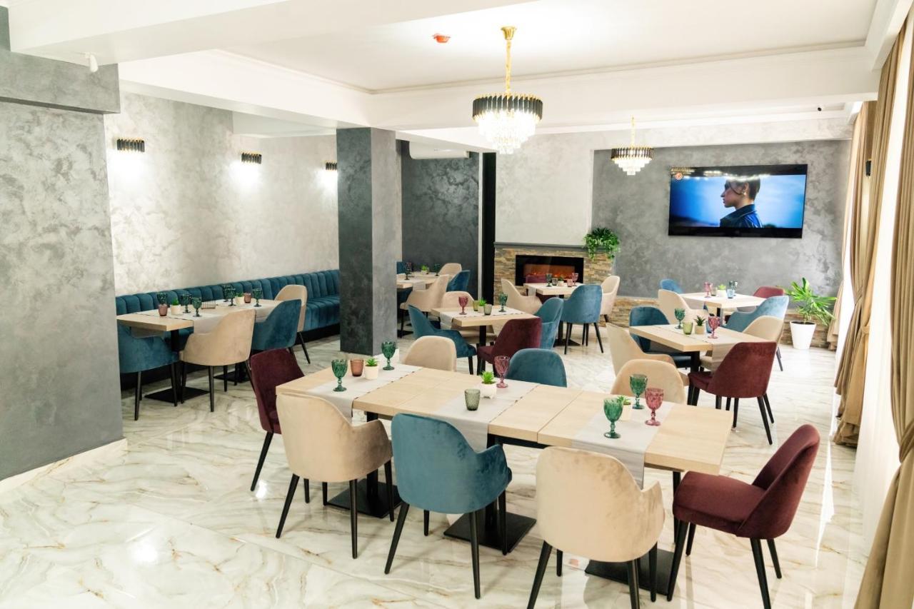 Vega Resort Restaurant & Lodge Orsova Exterior photo